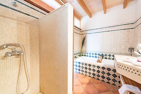 Es Pinar in Alar With 4 Bedrooms and 4 Bathrooms