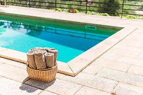 Es Pinar in Alar With 4 Bedrooms and 4 Bathrooms