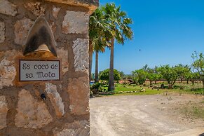 Es Coco De Sa Mola in Santa y