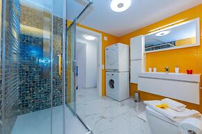 Yellow View Apartment