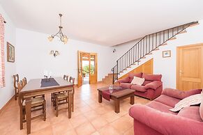 Sa Conca in Manacor With 6 Bedrooms and 4 Bathrooms