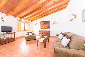 Sa Conca in Manacor With 6 Bedrooms and 4 Bathrooms