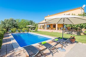 Sa Conca in Manacor With 6 Bedrooms and 4 Bathrooms