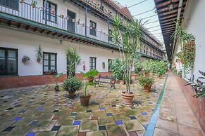 Patio De La Cartuja 2 Pax