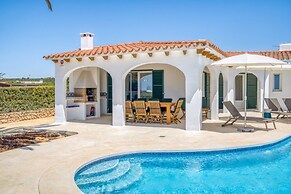 Villa Mila in Sant Llu s