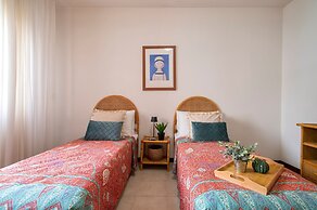 Sardinia RE - Lilium Central Flat