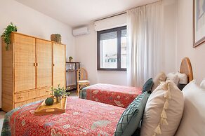 Sardinia RE - Lilium Central Flat