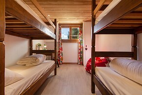 Chalet Dava La Via ski in ski out