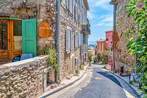 Maison Sans Delai in Cagnes sur Mer