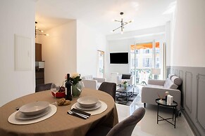 Le Magenta in Nice With 1 Bedrooms and 1 Bathrooms