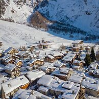 Chalet Charpoua in Le Tour Argenti re