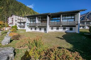 Chalet Charpoua in Le Tour Argenti re