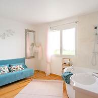Maison Madalena With Pool Close to Ocean