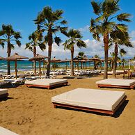 Marbella Este Next Marriott and Nikki B