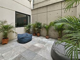 23Gh3 2BR 2.5 Baths with a Private Patio
