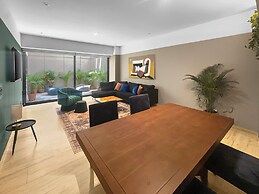 23Gh3 2BR 2.5 Baths with a Private Patio