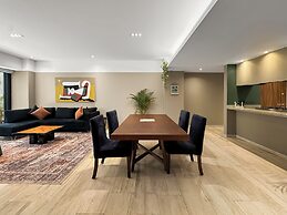 23Gh3 2BR 2.5 Baths with a Private Patio