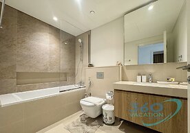 Downtown Views 1 BR Apartment high floor