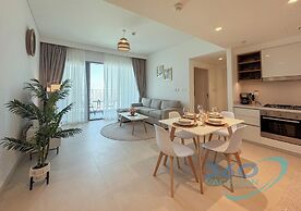 Downtown Views 1 BR Apartment high floor