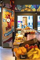 Moxy Cork