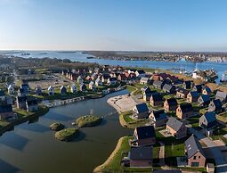 Villa by Lake Veere With Sauna