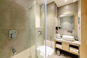 Signature Hotel