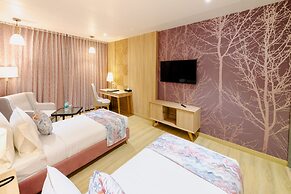 Signature Hotel