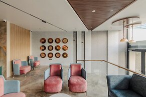 Signature Hotel