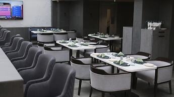 Signature Hotel