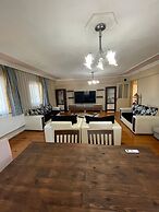 Alida Home