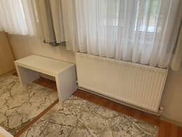 Alida Home