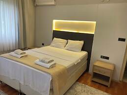 Alida Home