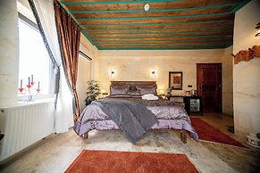 Abra Stone House