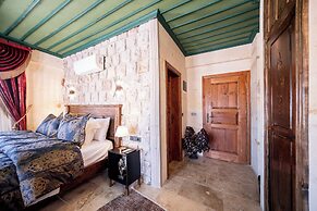 Abra Stone House