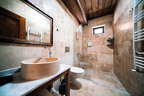 Abra Stone House