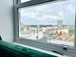 Spacious 2 Bedroom Apartment in Margate