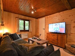 Cozy Chalet With Barbecue
