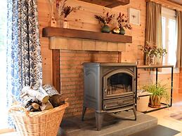 Cozy Chalet With Barbecue