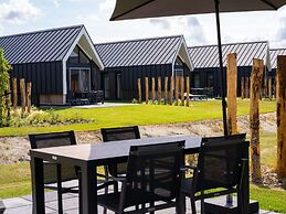 Modern Lodge by the Water