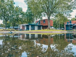 Modern Chalet With Dishwasher, Near De Efteling