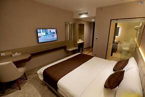 Pearl Hotel