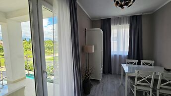 Apartments with Shared Pool Casa Bianca