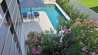 Apartments with Shared Pool Casa Bianca