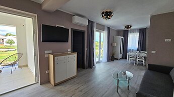 Apartments with Shared Pool Casa Bianca