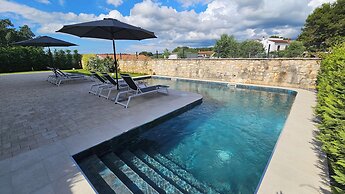 Apartments with Shared Pool Casa Bianca