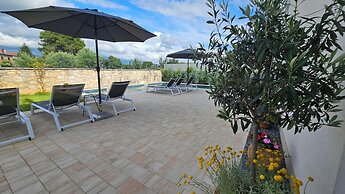 Apartments with Shared Pool Casa Bianca