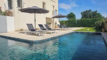 Apartments with Shared Pool Casa Bianca