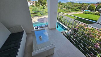 Apartments with Shared Pool Casa Bianca