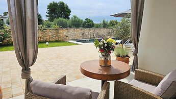 Apartments with Shared Pool Casa Bianca