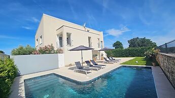 Apartments with Shared Pool Casa Bianca